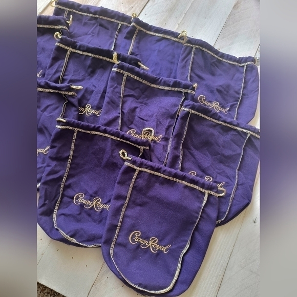 Lot of 10 Crown Royal 9" Purple Drawstring Bags Medium size - Picture 2 of 7